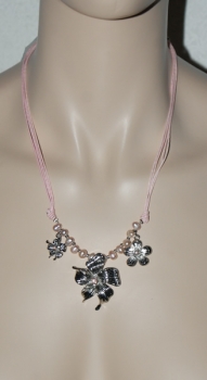 Flower Collier