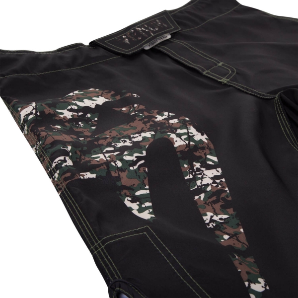 Venum Giant Fightshorts camo